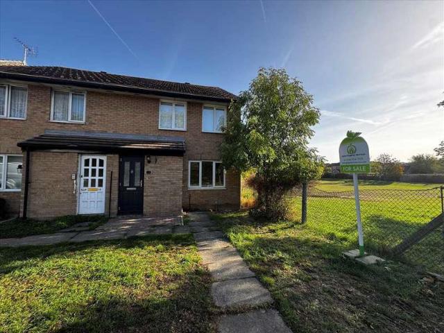 Maisonette for sale in London Borough of Havering, Greater London