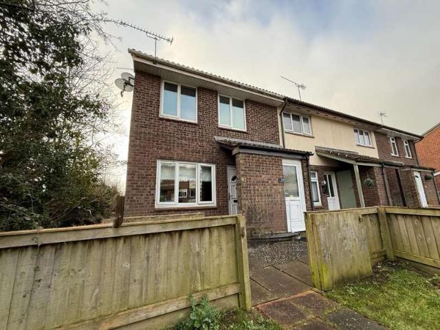 Maisonette for sale in Grange Park, Swindon