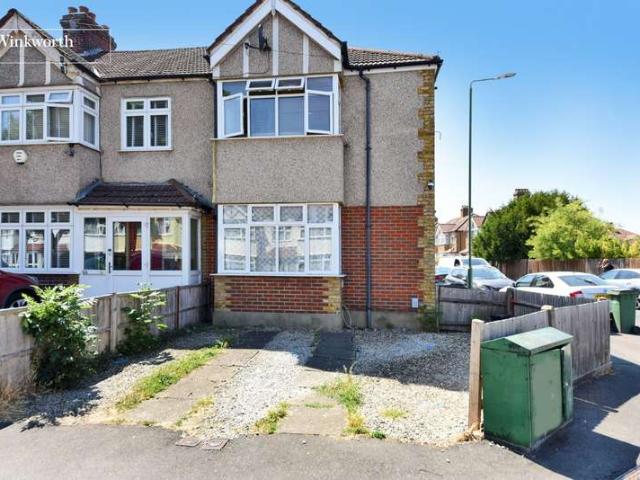Maisonette for sale in Greater London