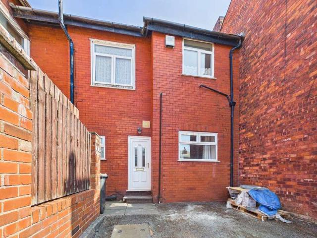 Maisonette for sale in Gidlow, Wigan