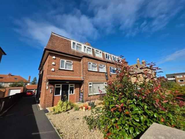 Maisonette for rent in Scalby Mills, Scarborough