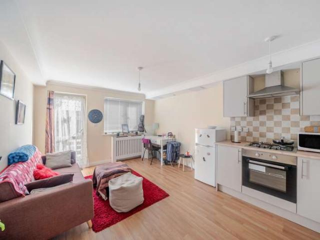 Maisonette for sale in Bitterne, Southampton