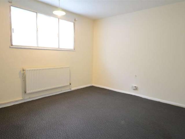 Duplex for sale in Slough Duplex for sale in Slough