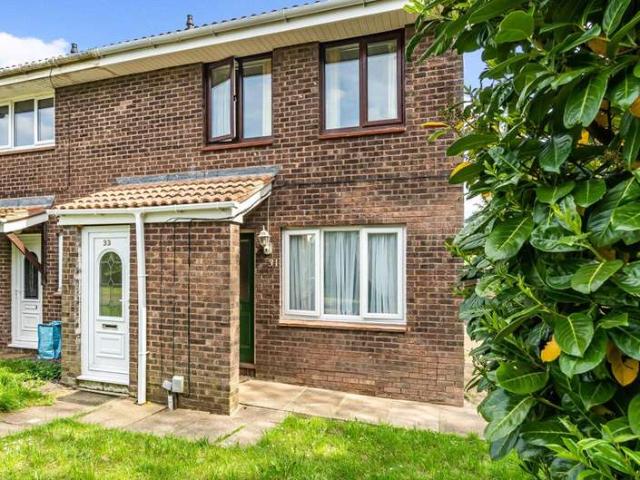 Maisonette for sale in Grange Park, Swindon