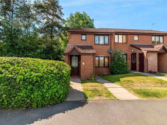Maisonette for sale in Bromsgrove, Worcestershire