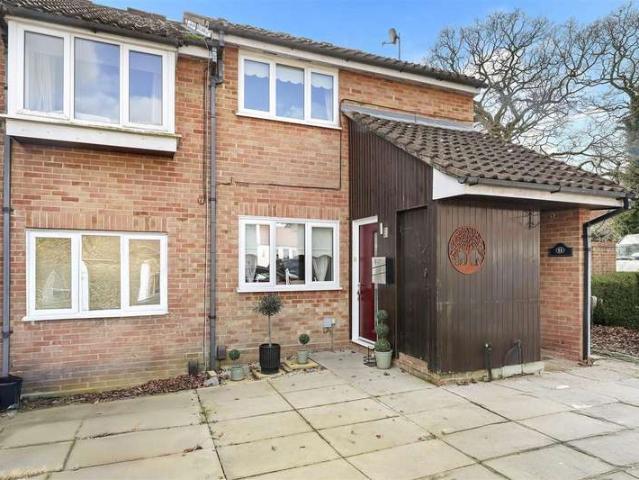 Maisonette for sale in Epping, Essex