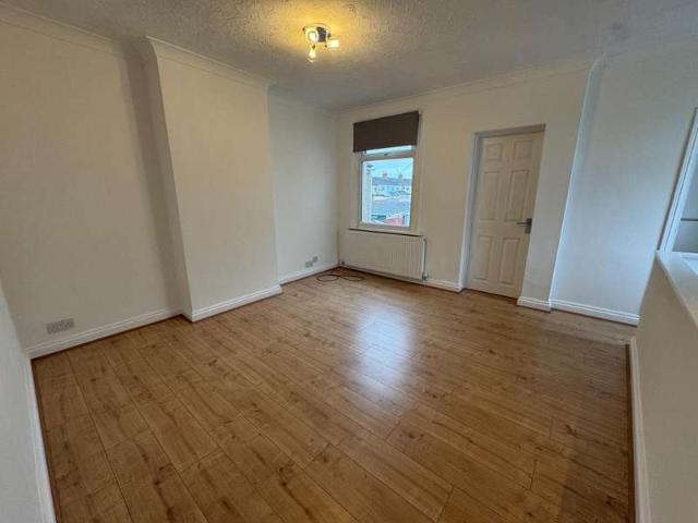 Maisonette for rent in Ferndale, Rodbourne