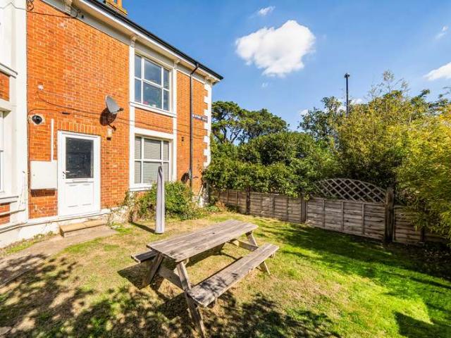 Maisonette for sale in Perryfields, West Sussex
