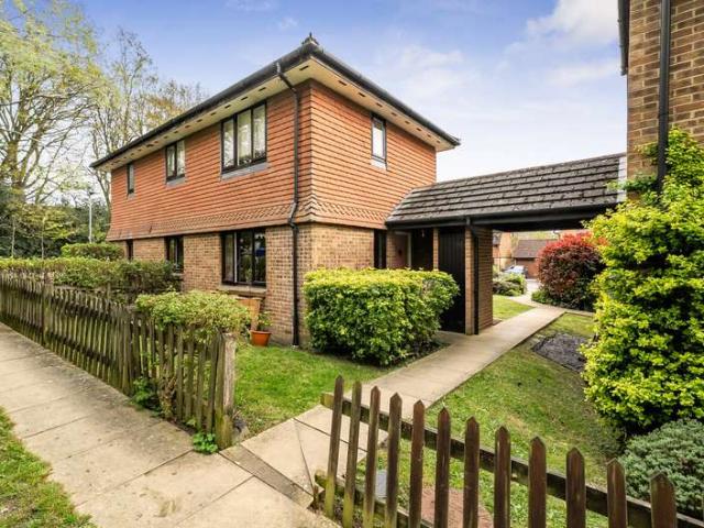 Maisonette for sale in Newell Green