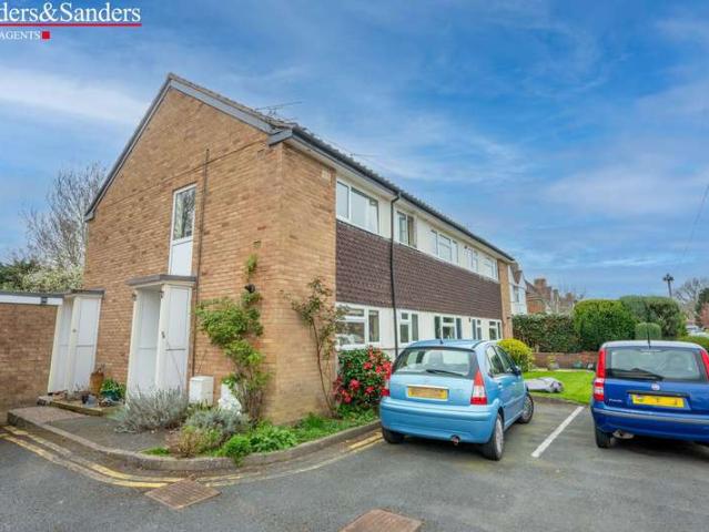 Maisonette for sale in Alderminster, Warwickshire