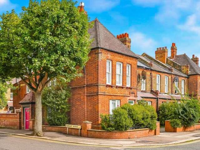 Maisonette for sale in Noel Park, Greater London