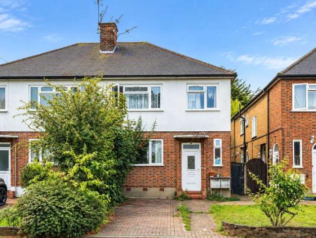 Maisonette for sale in London Borough of Harrow, Greater London