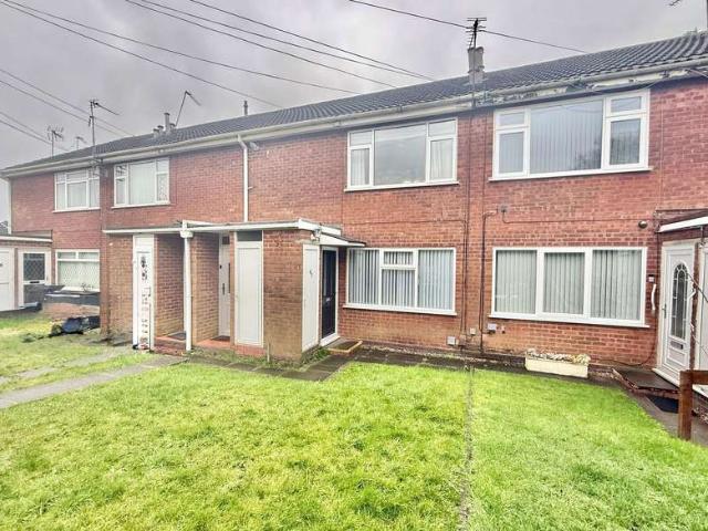 Maisonette for sale in Gornal Wood, Coseley