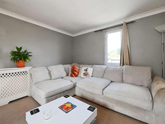 Maisonette for rent in Hanworth, Bracknell