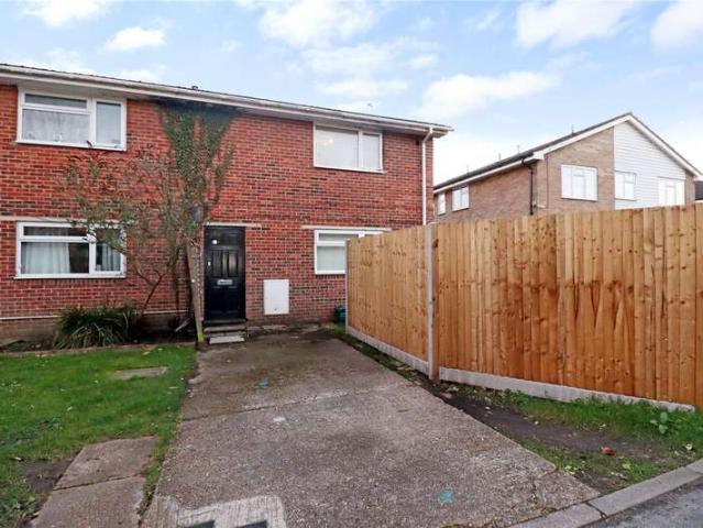 Maisonette for sale in Woking, Surrey
