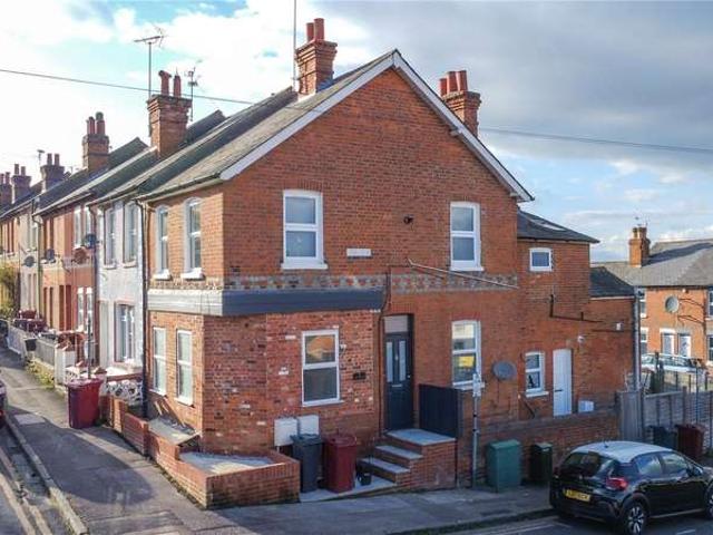 Maisonette for sale in Reading