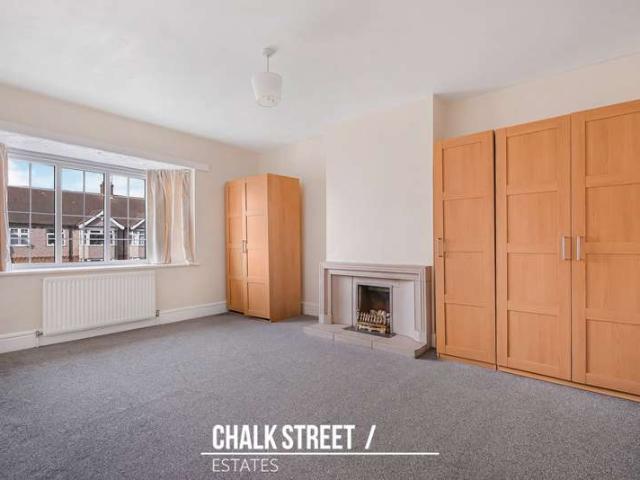 Maisonette for sale in Hornchurch, Greater London