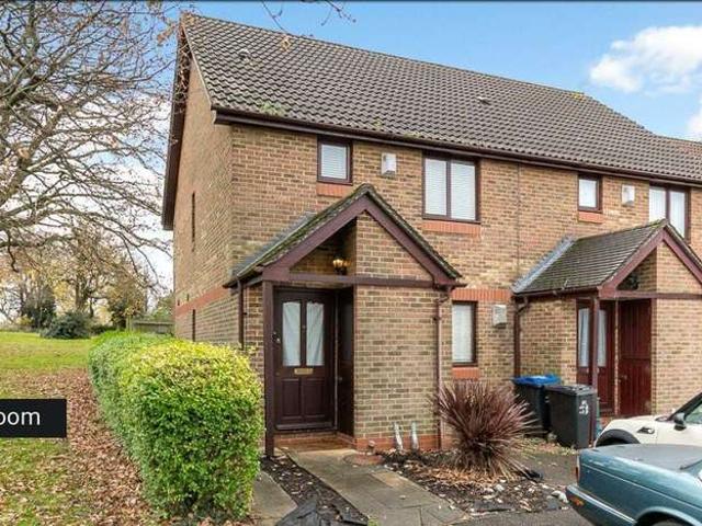 Maisonette for sale in London Borough of Croydon, Greater London