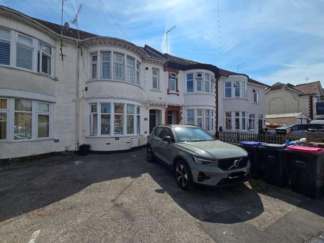 Maisonette for sale in Alton Barnes, Essex