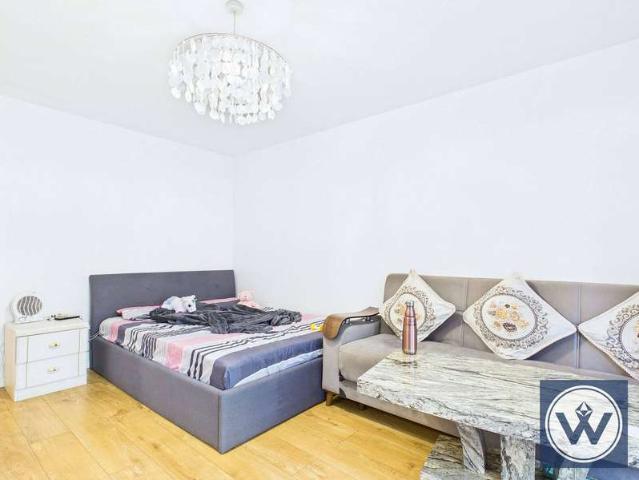 Maisonette for sale in Greater London
