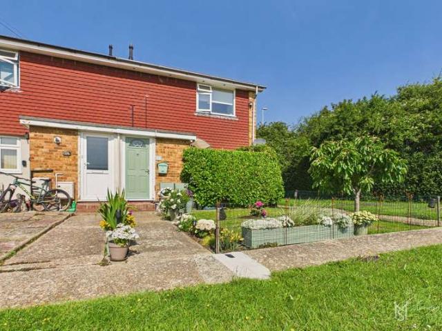 Maisonette for sale in Polegate, Cross In Hand