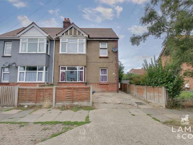 Maisonette for sale in Clacton-on-Sea, Tendring