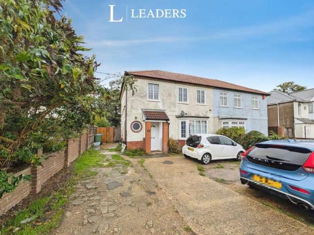 Maisonette for sale in Thornhill Park, Southampton