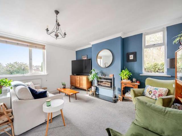 Maisonette for sale in Horsell, Woking
