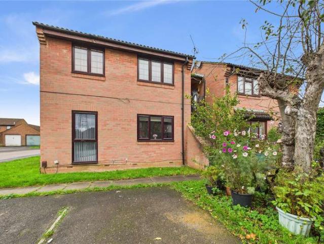 Maisonette for sale in Theale, West Berkshire