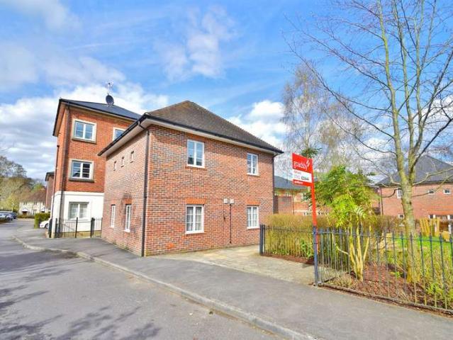 Maisonette for sale in Sleepers' Hill, Hampshire