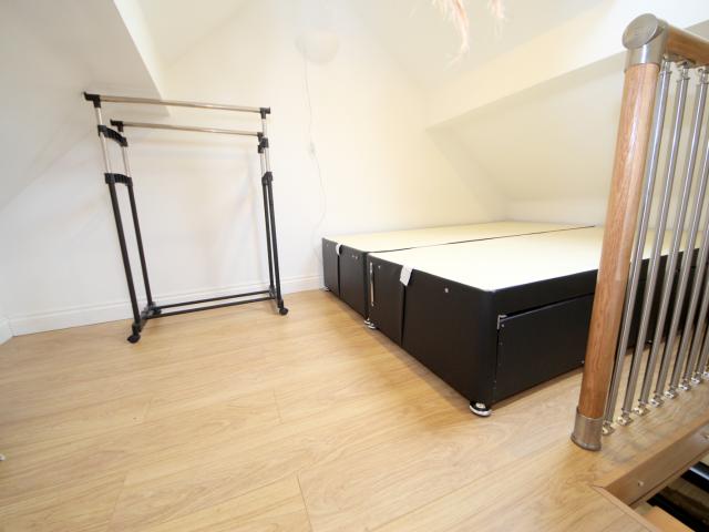 Room for rent in Brunswick Park, Greater London