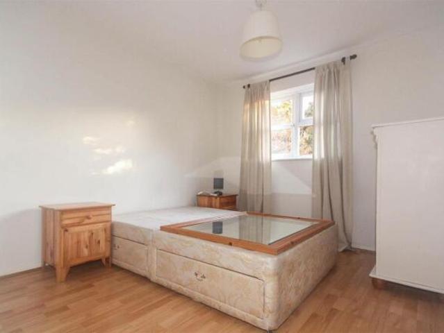 Maisonette for rent in Hutton Mount, Navestock Side