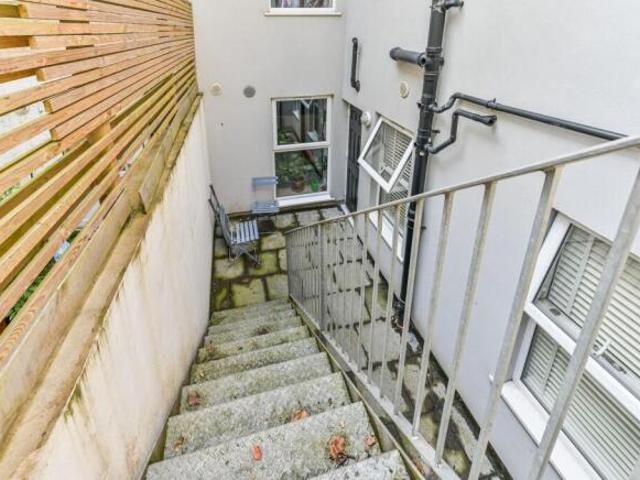 Maisonette for rent in London Borough of Croydon, South Norwood