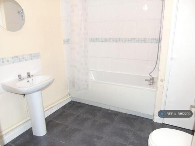 Maisonette for rent in Barton, Gloucester