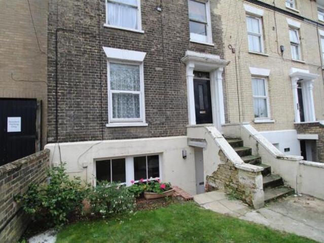 Maisonette for rent in The Dales, Key Street