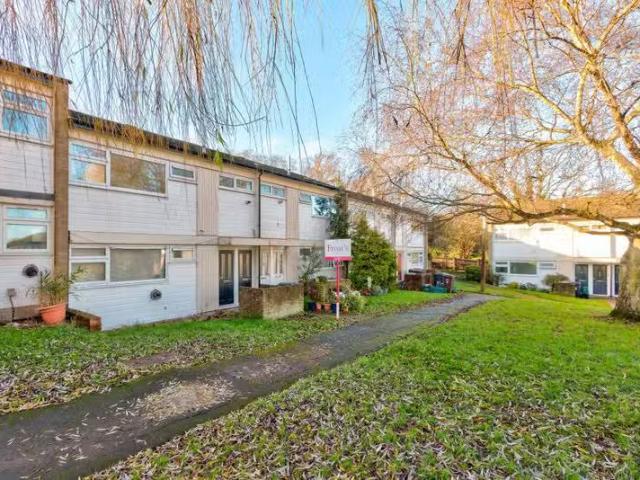 House for rent in Five Acres, Hertfordshire