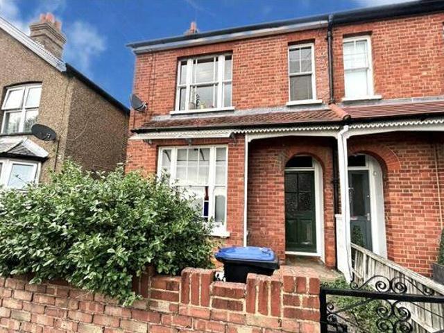 House for rent in Row Town, Surrey