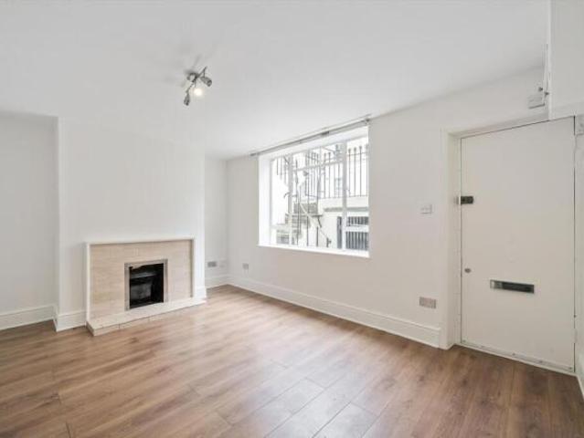 Maisonette for rent in London Borough of Southwark, Greater London