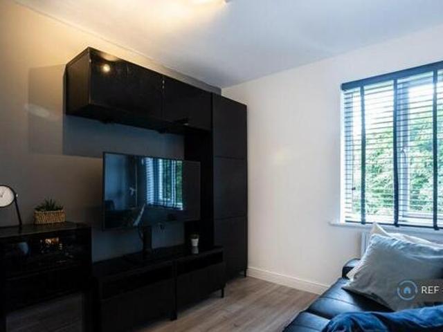 House for rent in Fole, Surrey