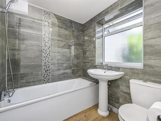 Maisonette for rent in Hale End, Greater London