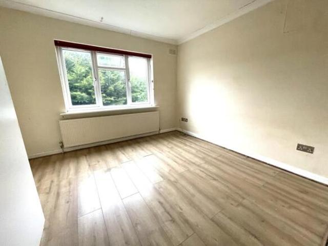 Maisonette for rent in Woodside, North Watford