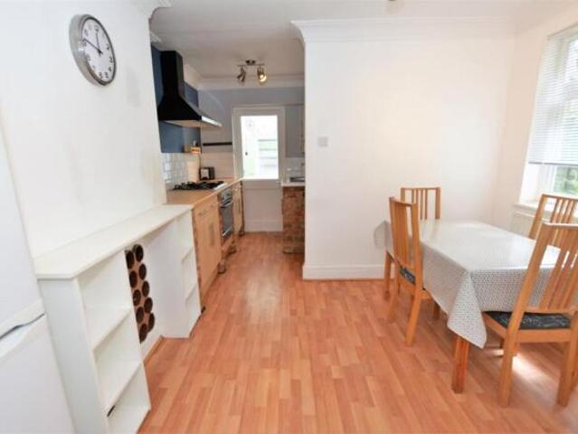 Maisonette for rent in Cat Hill