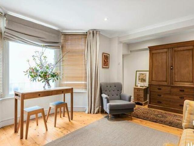 House for rent in Lyons, Greater London