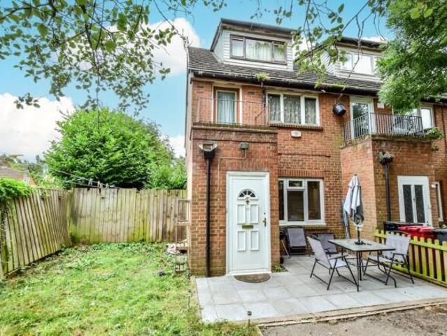 Maisonette for rent in Brandis Corner, Devon