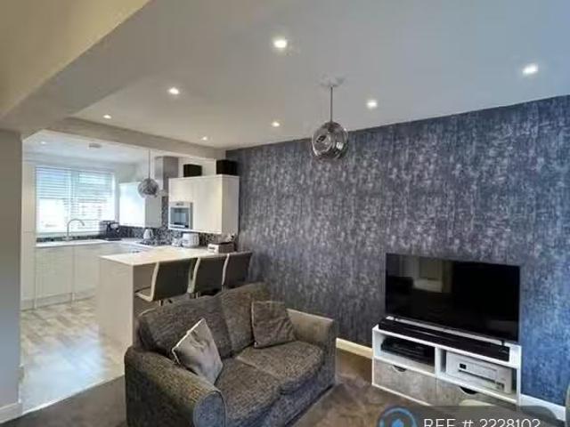 House for rent in Navestock Side, Essex