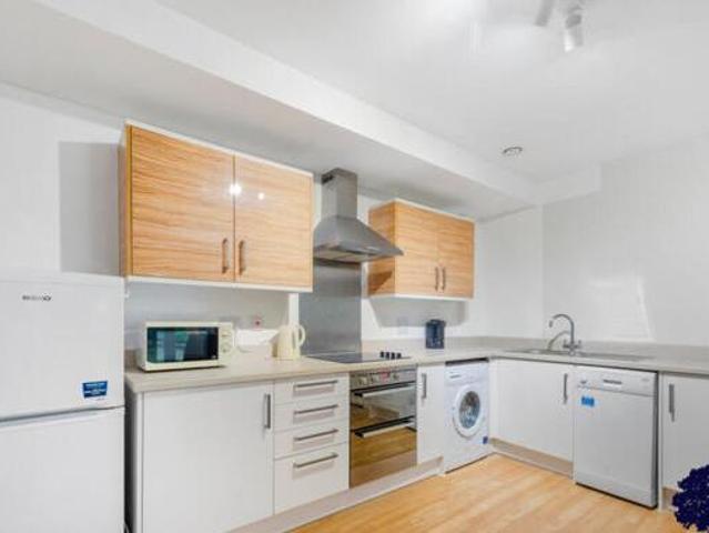 House for rent in Surrey
