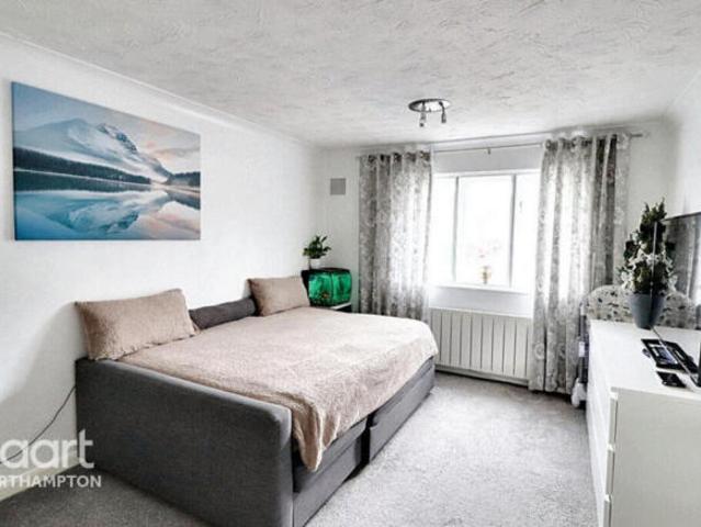 Maisonette for rent in Westone, Northampton