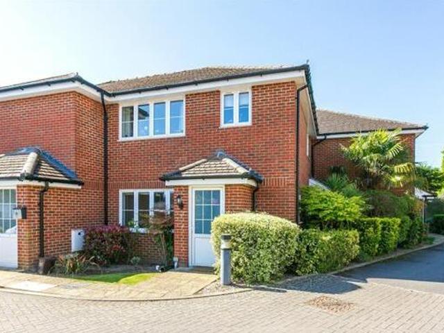 House for rent in Kingswood, Watford