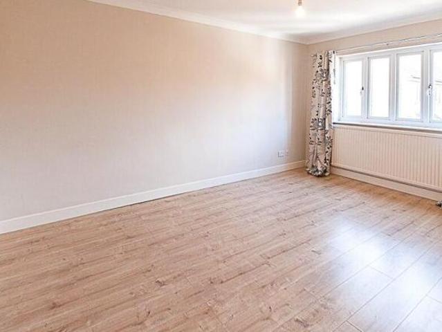 Maisonette for rent in Navestock Side, Essex