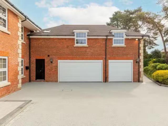House for rent in Hillview, Surrey